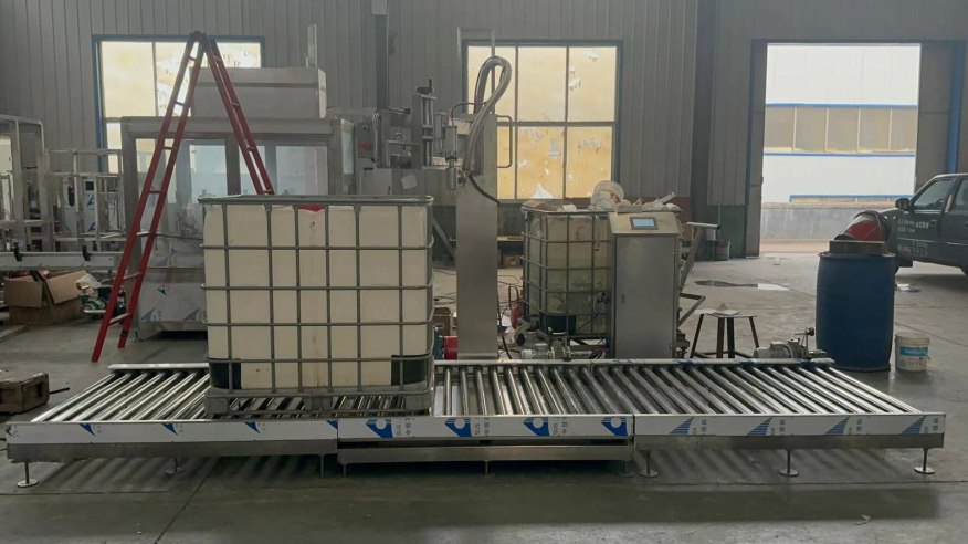Máy chiết rót định lượng tự động (200L-1000L)