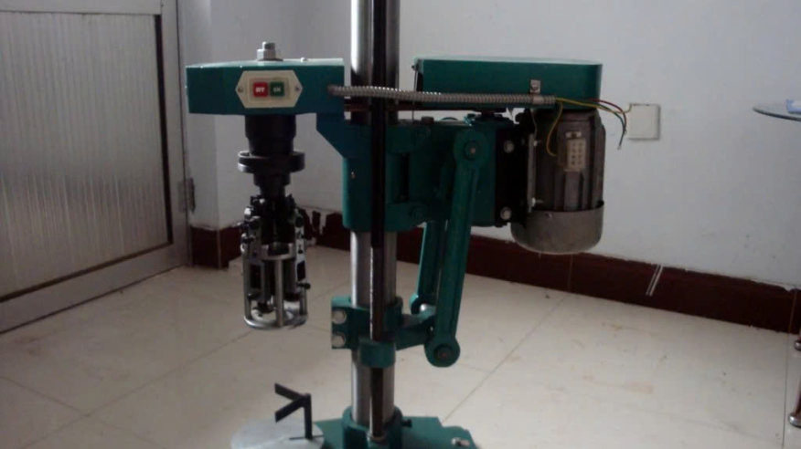 Máy đóng nắp vít nhôm bán tự động
